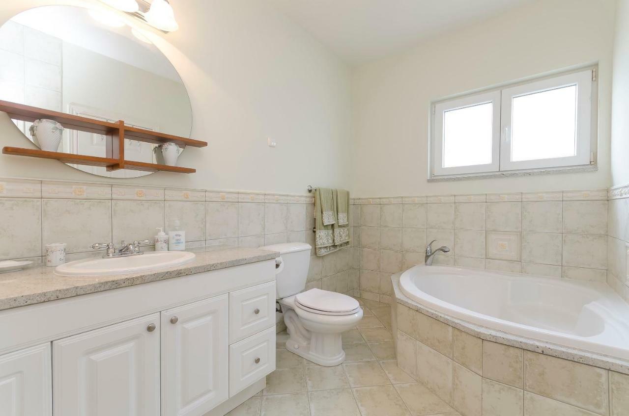 Apartment Canada Dream Vacation Srima Dış mekan fotoğraf