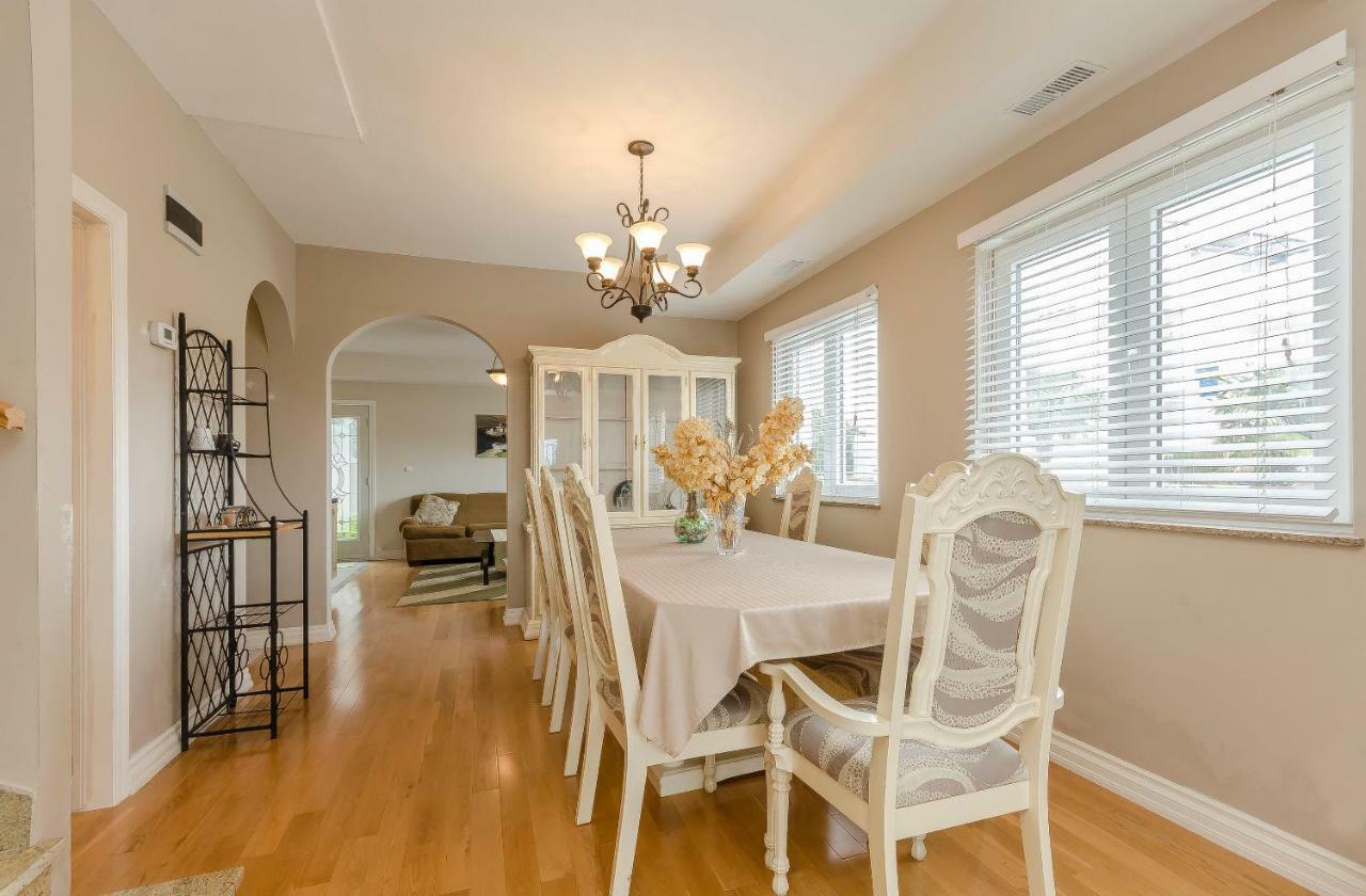 Apartment Canada Dream Vacation Srima Dış mekan fotoğraf